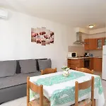Apartment Apartments Lavanda 108 Fažana