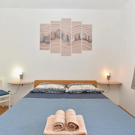 Apartment Apartments Lavanda 108 Fažana
